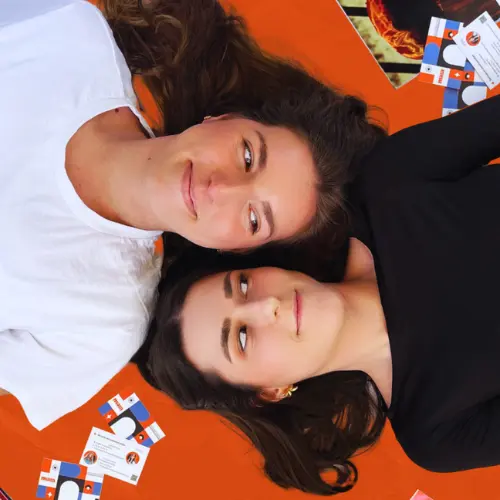 Emma et Juliette, fondatrices de Mira Maison Créative, services en communication digitale en Drôme-Ardèche.