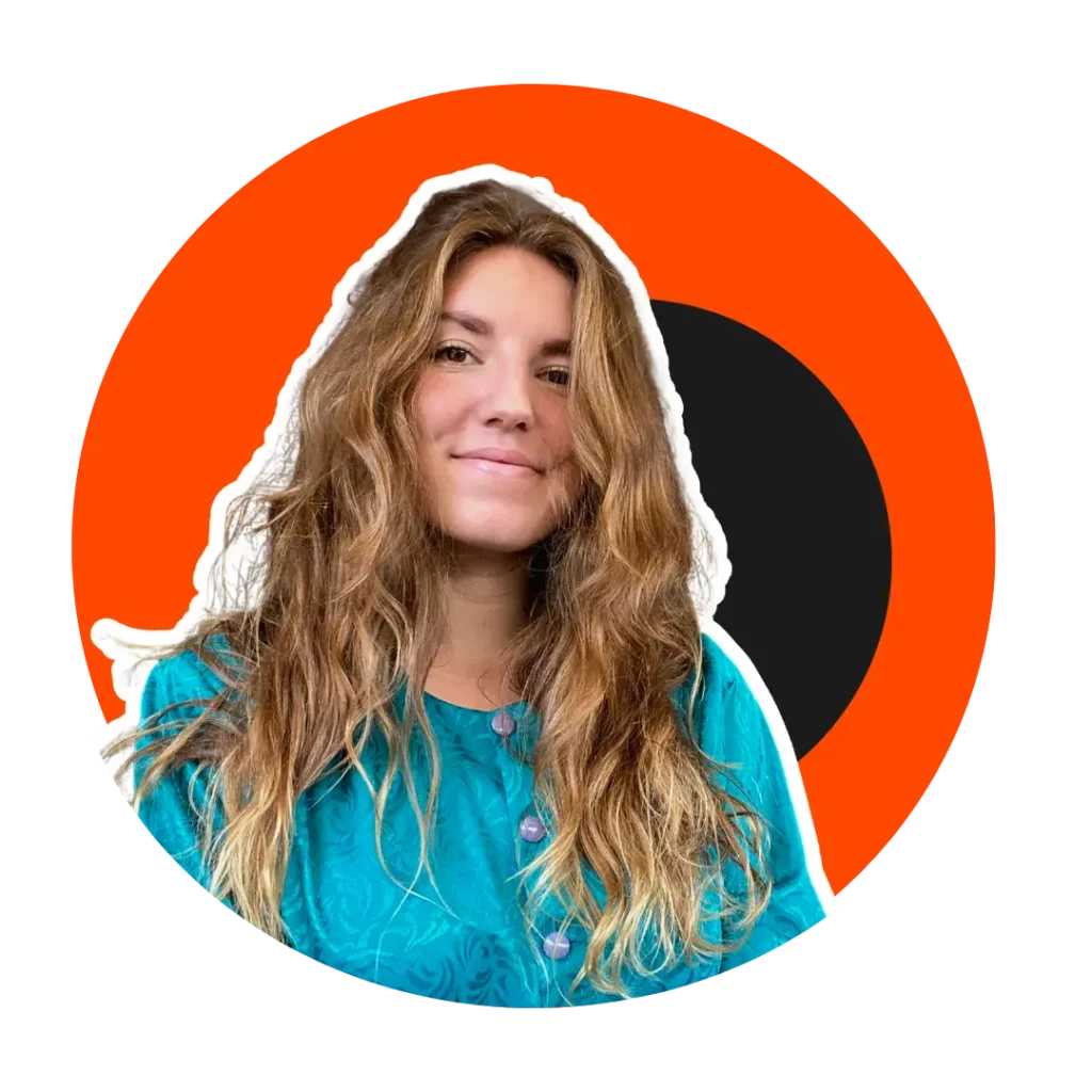 Emma, fondatrice de Mira Maison Créative, services en communication digitale en Drôme-Ardèche.